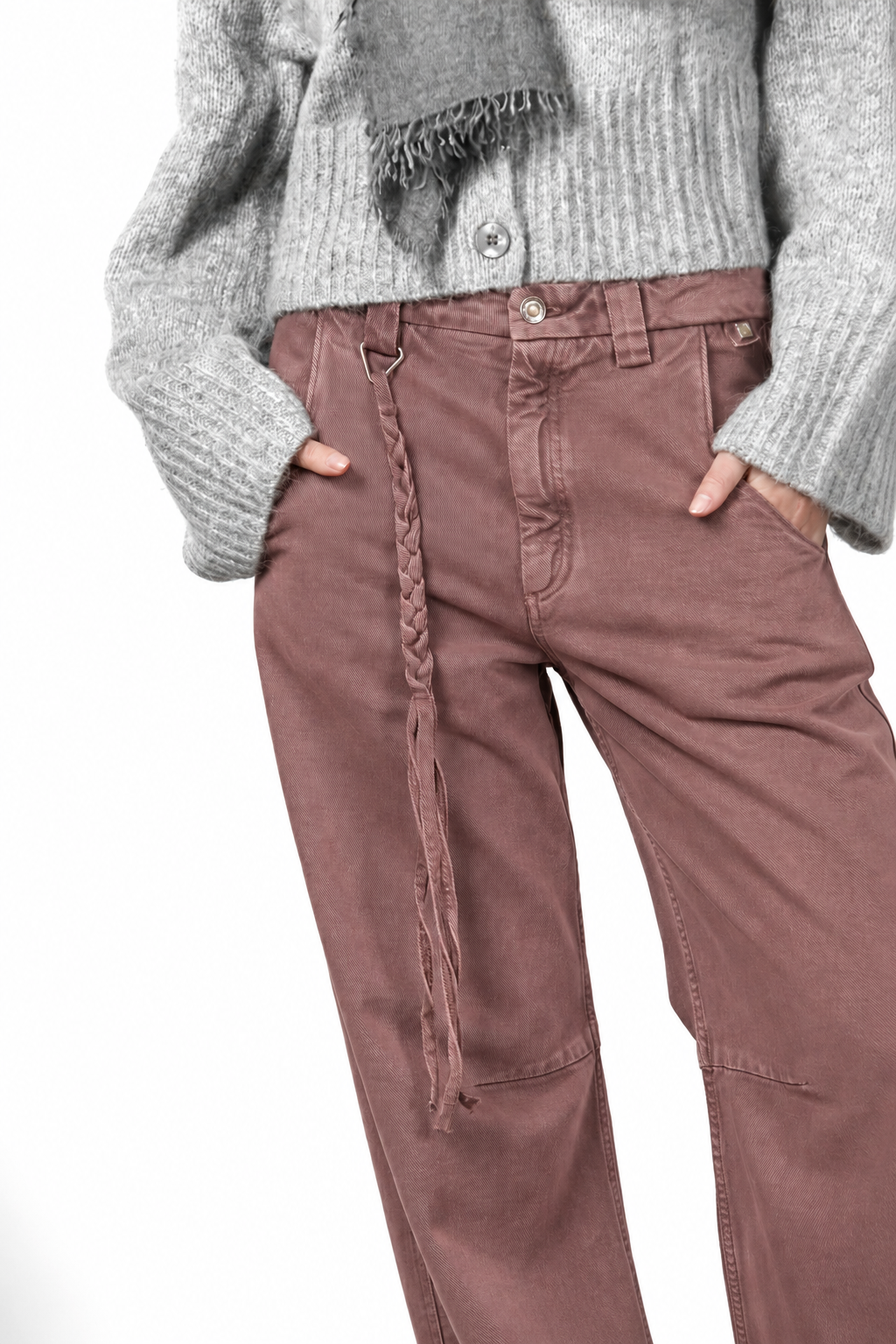 Violette Chinohose für Damen aus Twill mit balloon fit ①
