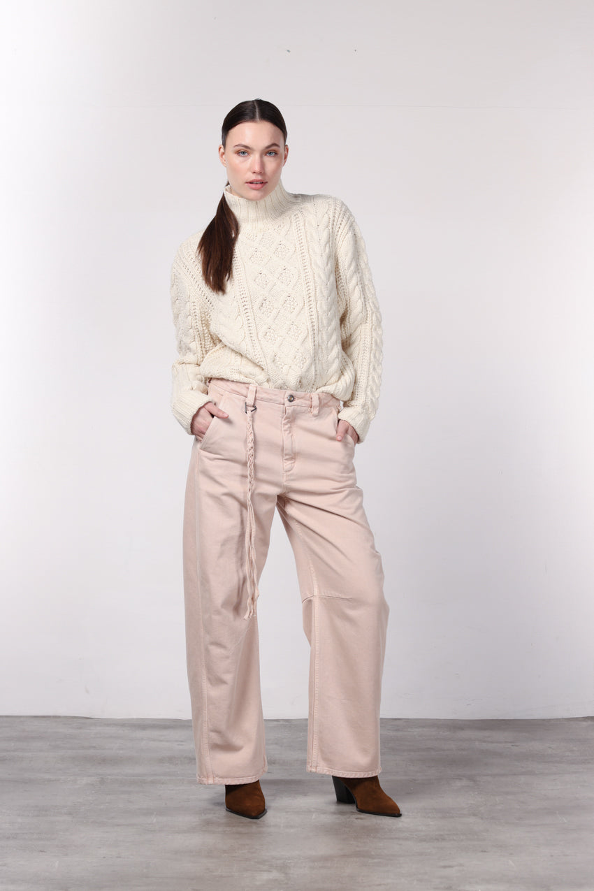 Virginie women’s chino pants in twill with balloon fit ①
