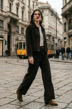 New York Studio Elax women’s chino pants in wide-wale velvet with straight fit