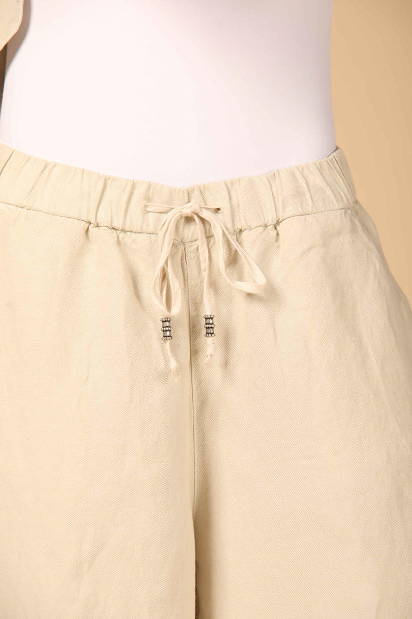 Image 3 de pantalon chino pour femme, modèle Portofino, en stuc avec une fit relaxed de Mason's