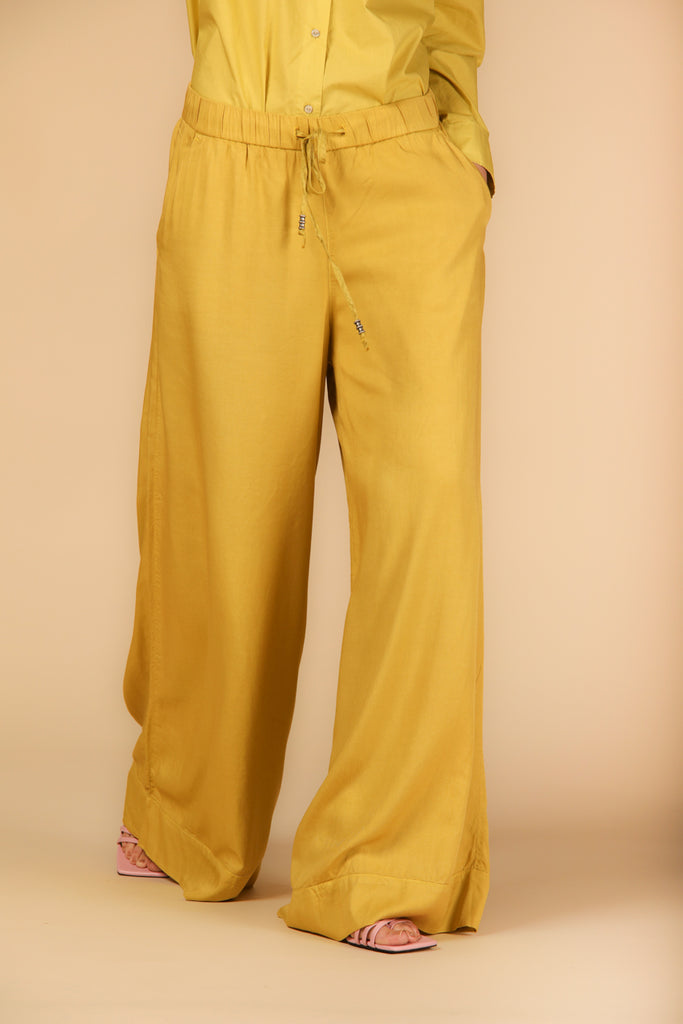 Image 4 de pantalon chino pour femme, modèle Portofino en jaune, fit relaxed de Mason's