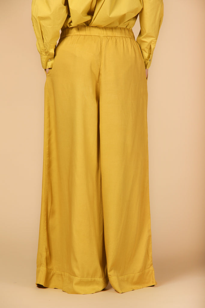 Image 5 de pantalon chino pour femme, modèle Portofino en jaune, fit relaxed de Mason's