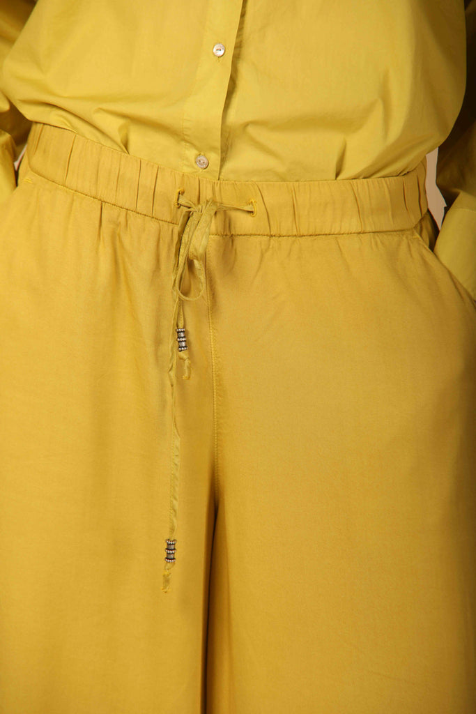Image 3 de pantalon chino pour femme, modèle Portofino en jaune, fit relaxed de Mason's