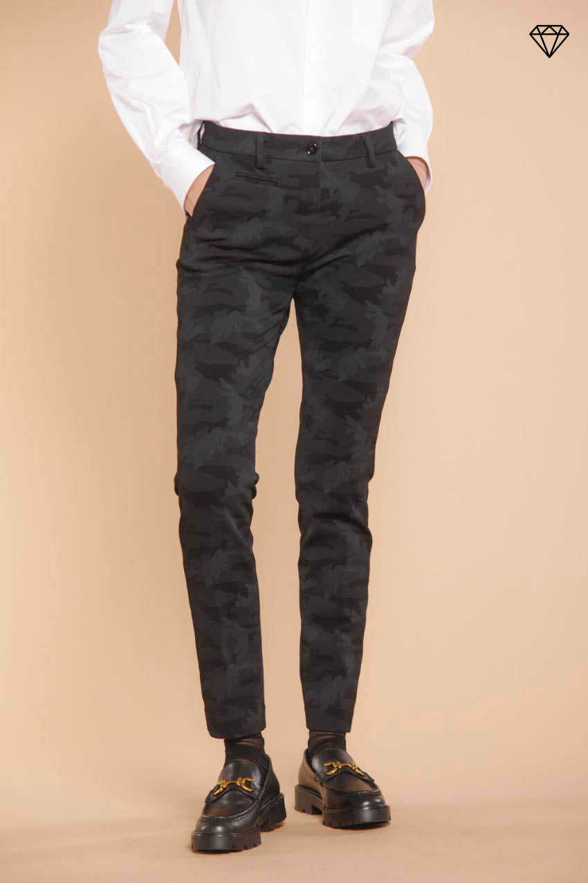 Immagine 1 pantalone chino donna in jersey con stampa mimetica Modello New York Slim slim fit 