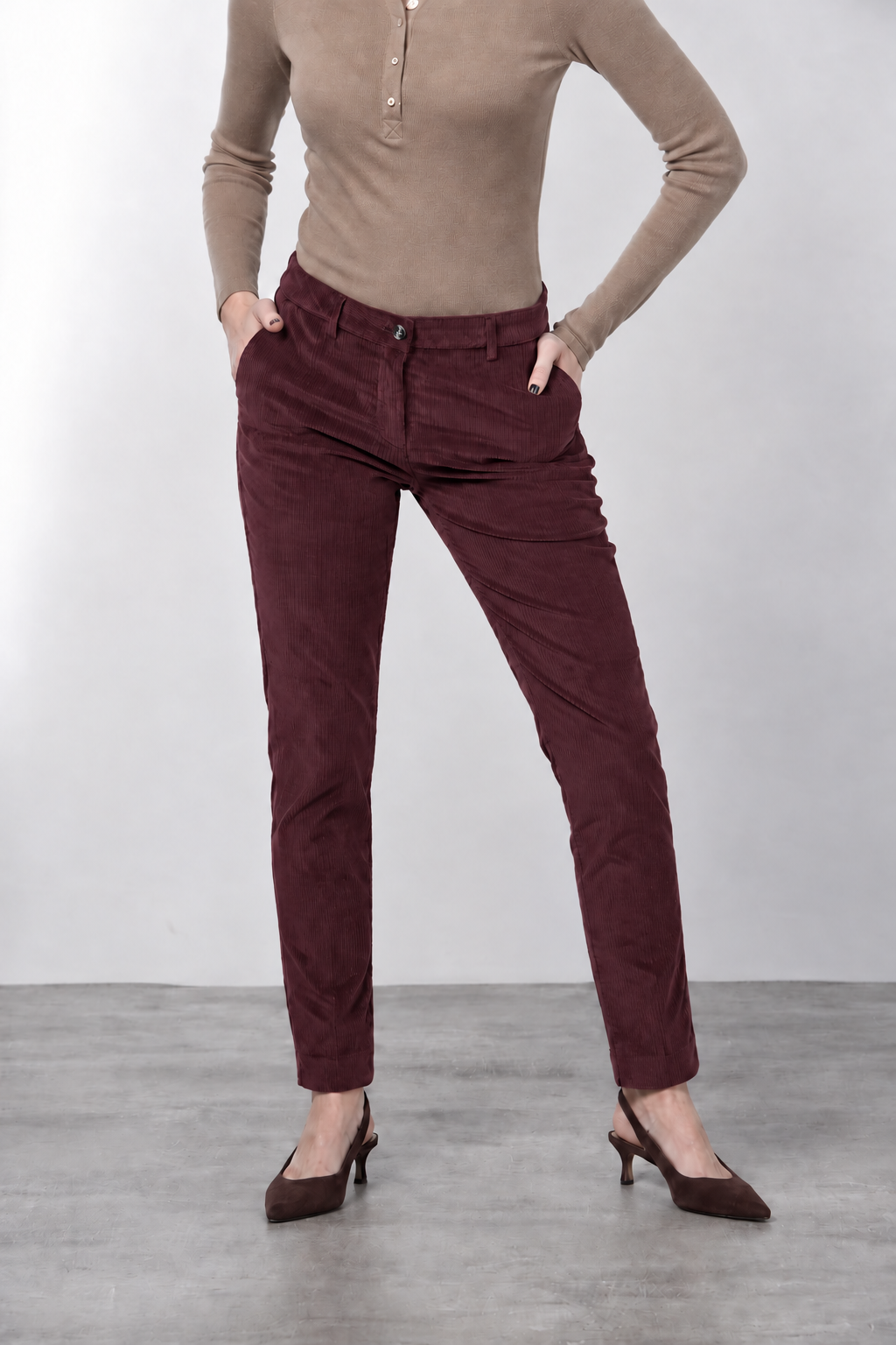New York Slim Damen-Chinohose aus Breitcord Slim Fit ①