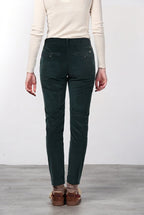 New York Slim women’s chino pants in wide-wale velvet with slim fit ①
