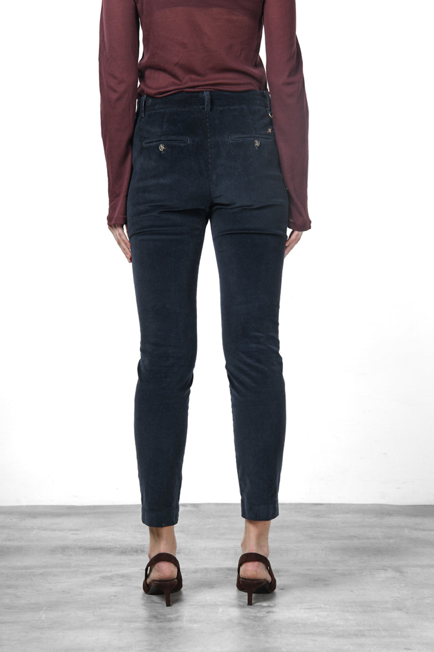 New York Slim pantalone chino donna in velluto a costa grande slim fit ①