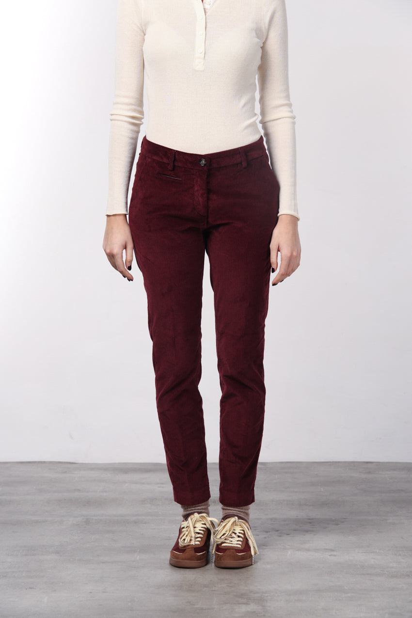New York Slim pantalon chino femme en velours côtelé à grosses côtes, coupe slim ①
