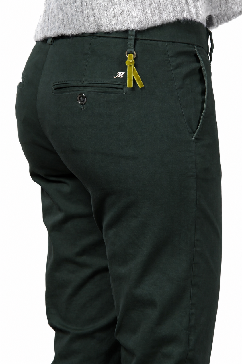 New York Slim Chinohose für Damen aus Satin mit slim fit ①
