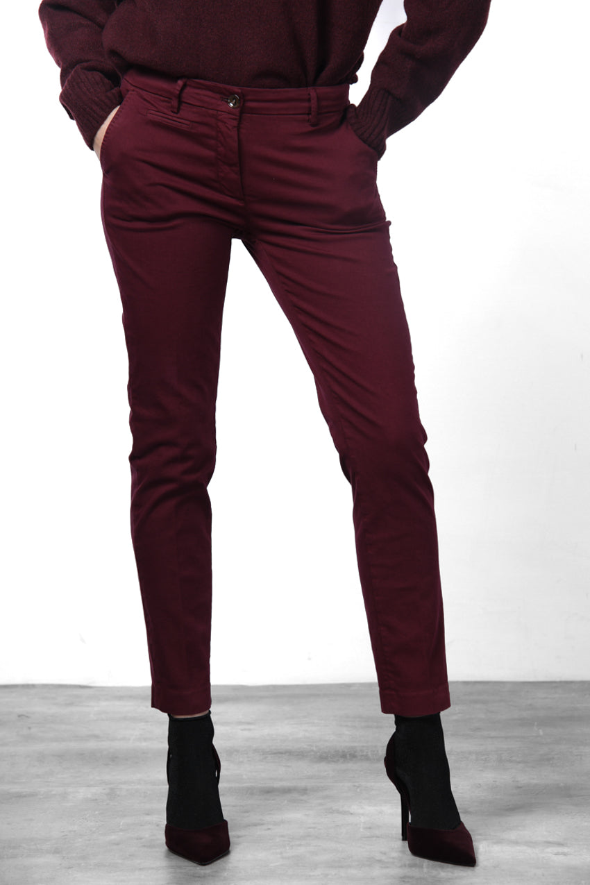 New York Slim Chinohose für Damen aus Satin mit slim fit ①