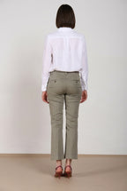 New York Trumpet pantalon chino femme en satin stretch slim fit