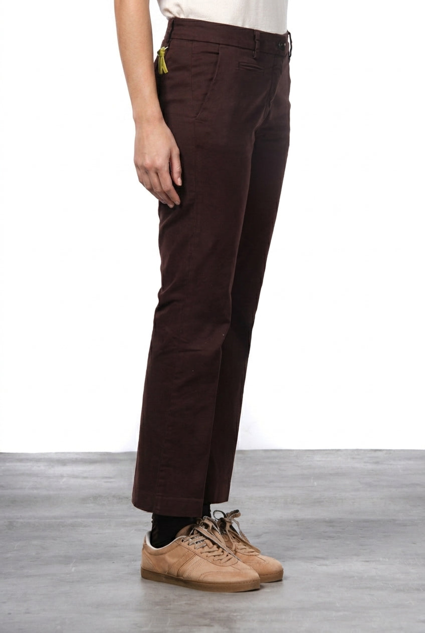 New York Trumpet women’s chino trousers in gabardine, slim fit ①