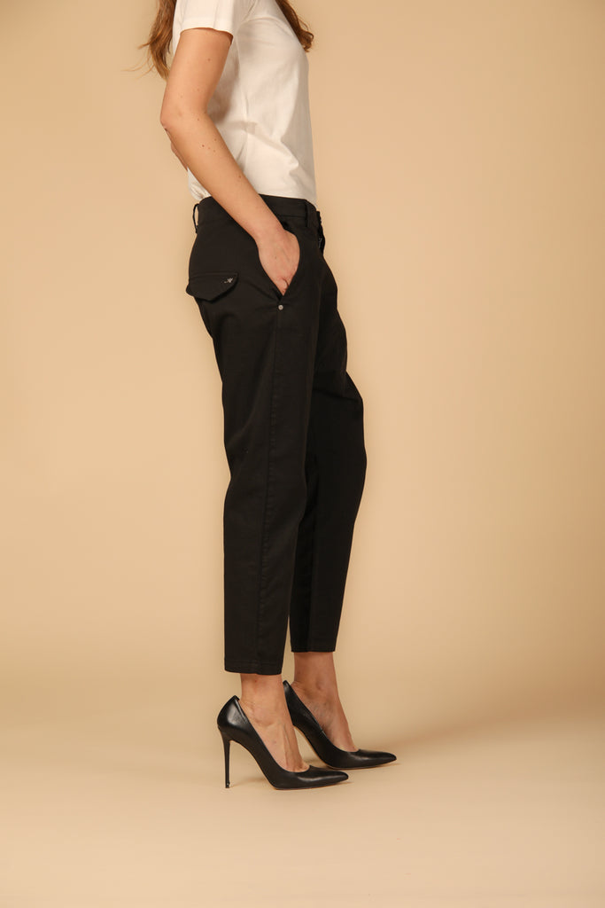 Image 2 de Pantalon chino pour femme modèle Malibu en noir, realxed fit