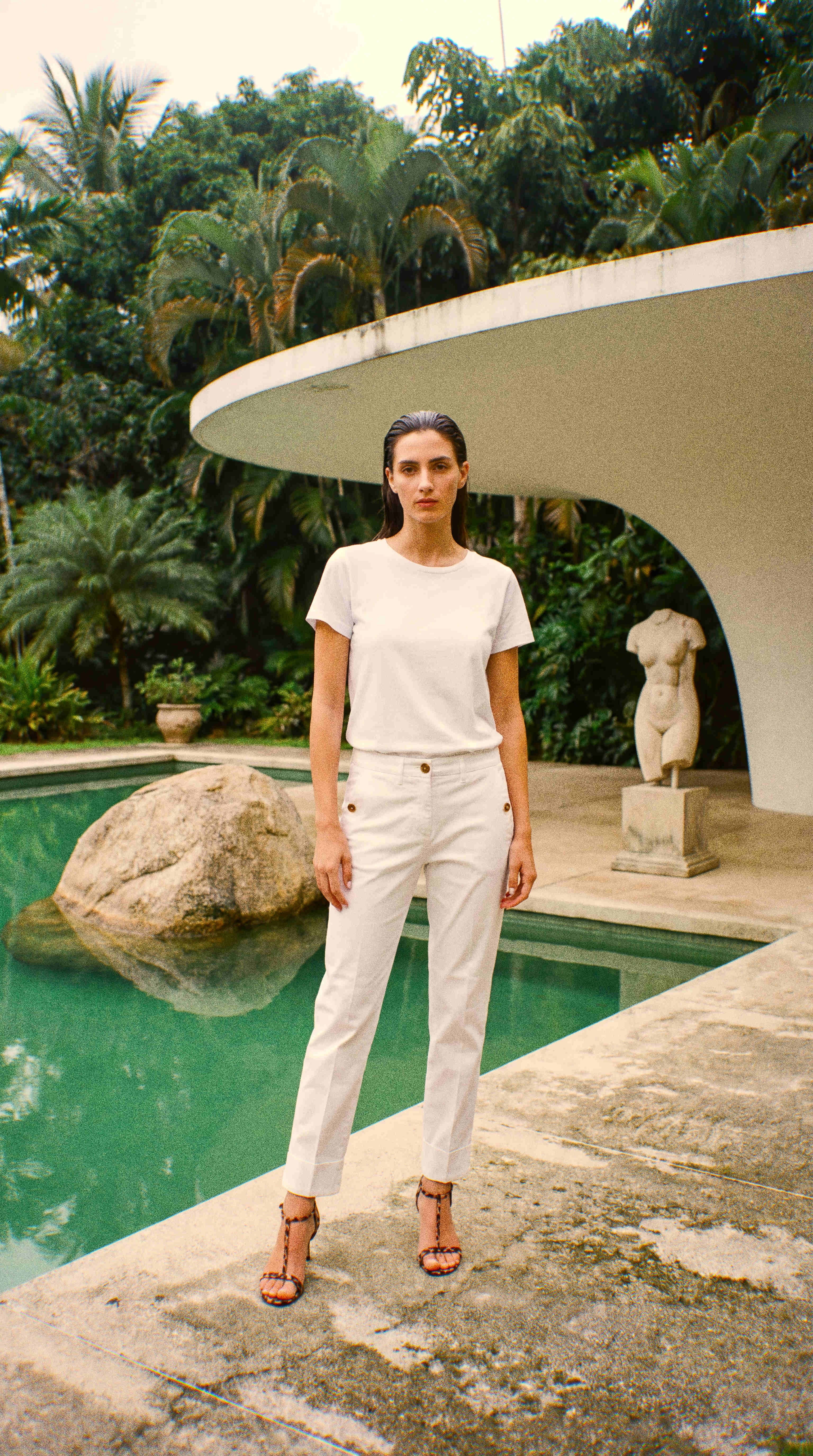 New York Carrot pantalon chino femme en satin stretch carrot fit ①