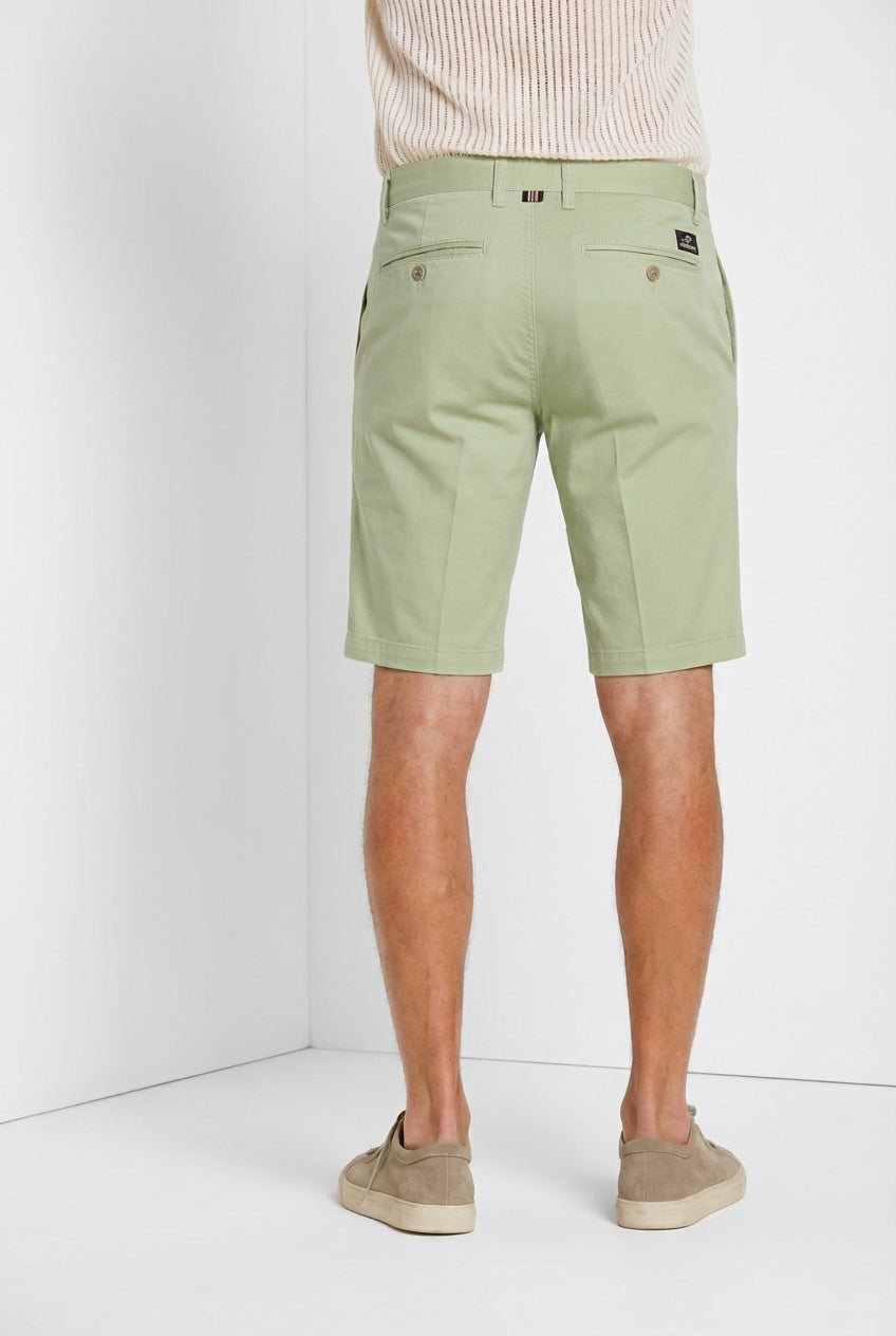 London Herren Chino Bermuda aus Stretch-Gabardine regular fit ①
