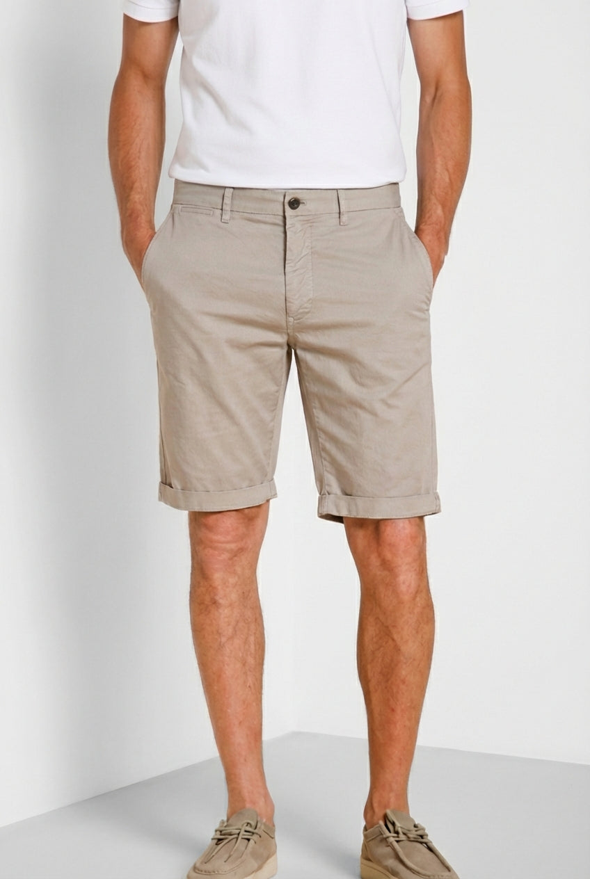 London bermuda chino homme en gabardine stretch regular fit ①