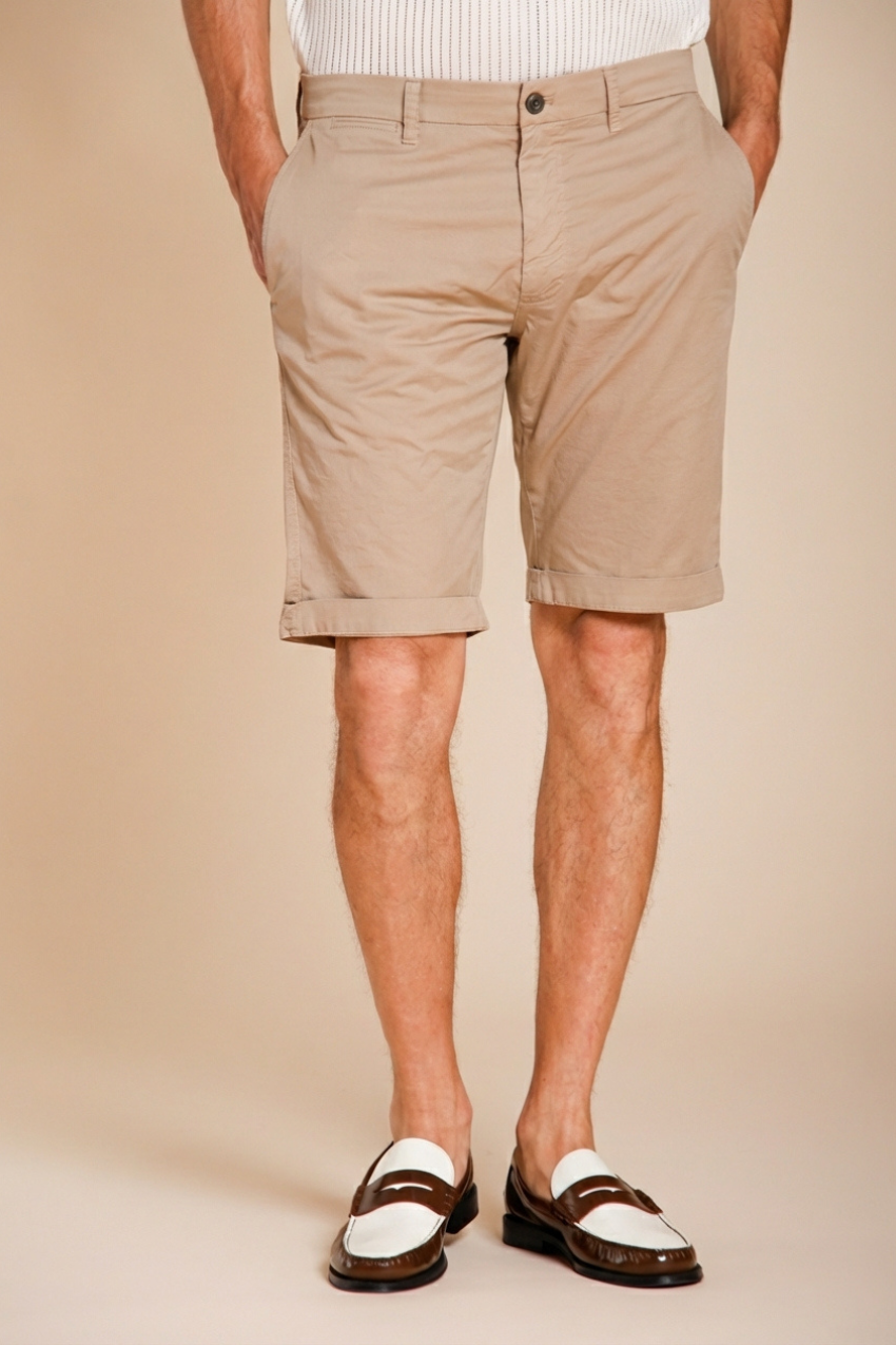 London men's chino bermuda in stretch gabardine regular fit ①