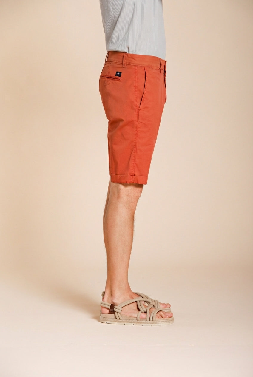 London men's chino bermuda in stretch gabardine regular fit ①