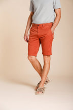 London men's chino bermuda in stretch gabardine regular fit ①