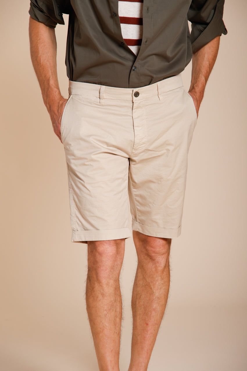 London Bermuda Chino Herren aus Stretch-Gabardine regular fit ①