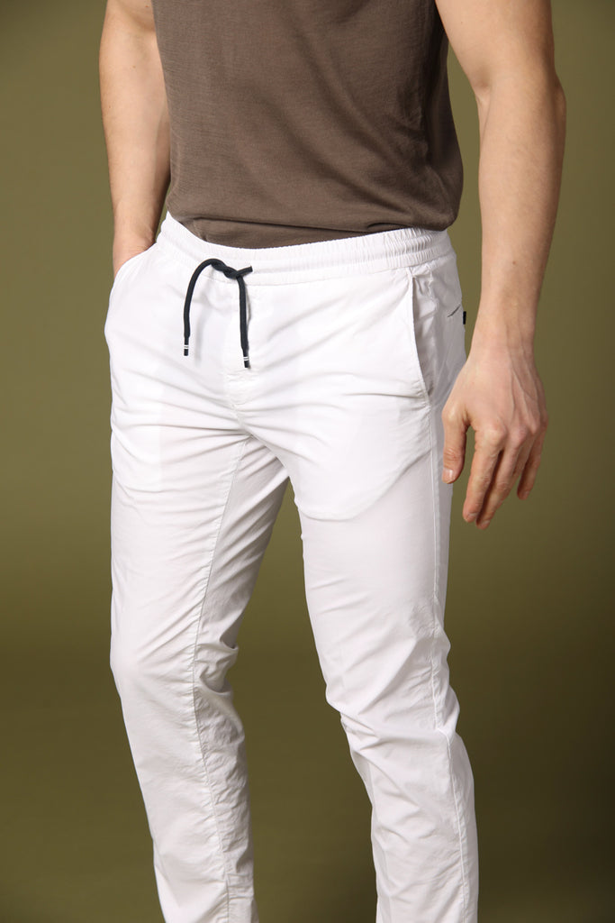 Image 3 de pantalon chino jogger homme modèle New York Sack blanc, coupe regular de Mason's