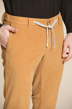 Foto 2 New York String pantalone chino jogger uomo in velluto 1500 righe regular fit