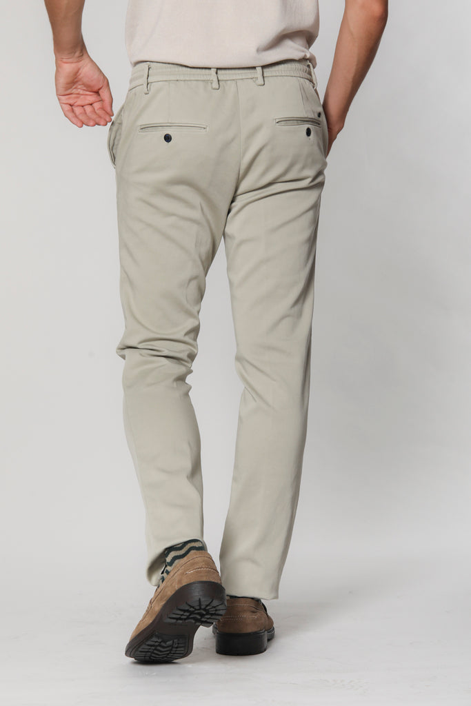 Milano Jogger Travel Pantalon chino homme en jersey actif extra slim