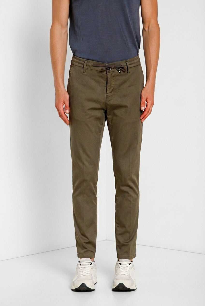 Milano Jogger Travel men's chino pants in technical travel stretch satin extra slim fit