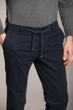 Foto 2 Milano Jogger pantalone chino uomo in gabardina stretch extra slim fit