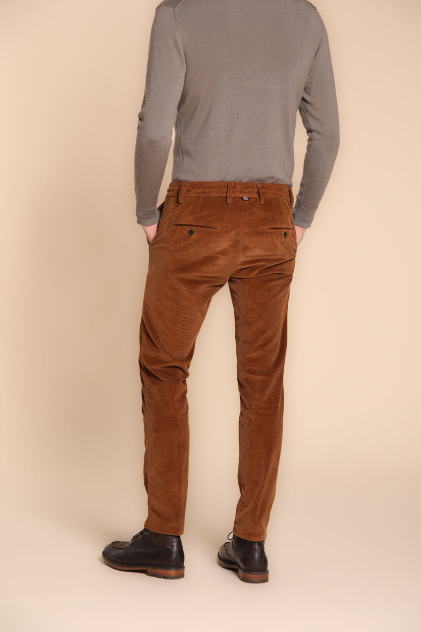 Foto 5 Milano Jogger pantalone chino uomo in velluto 500 righe extra slim fit