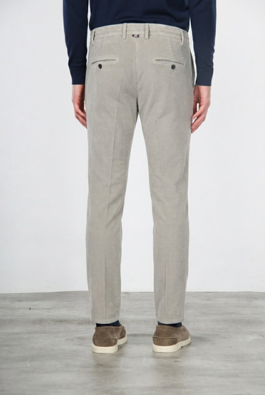 Milano Jogger Chinohose für Herren aus 500-Rippen-Samt mit extra slim fit
