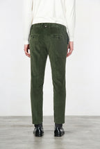 Milano Jogger Chinohose für Herren aus 500-Rippen-Feincord, Extra Slim Fit