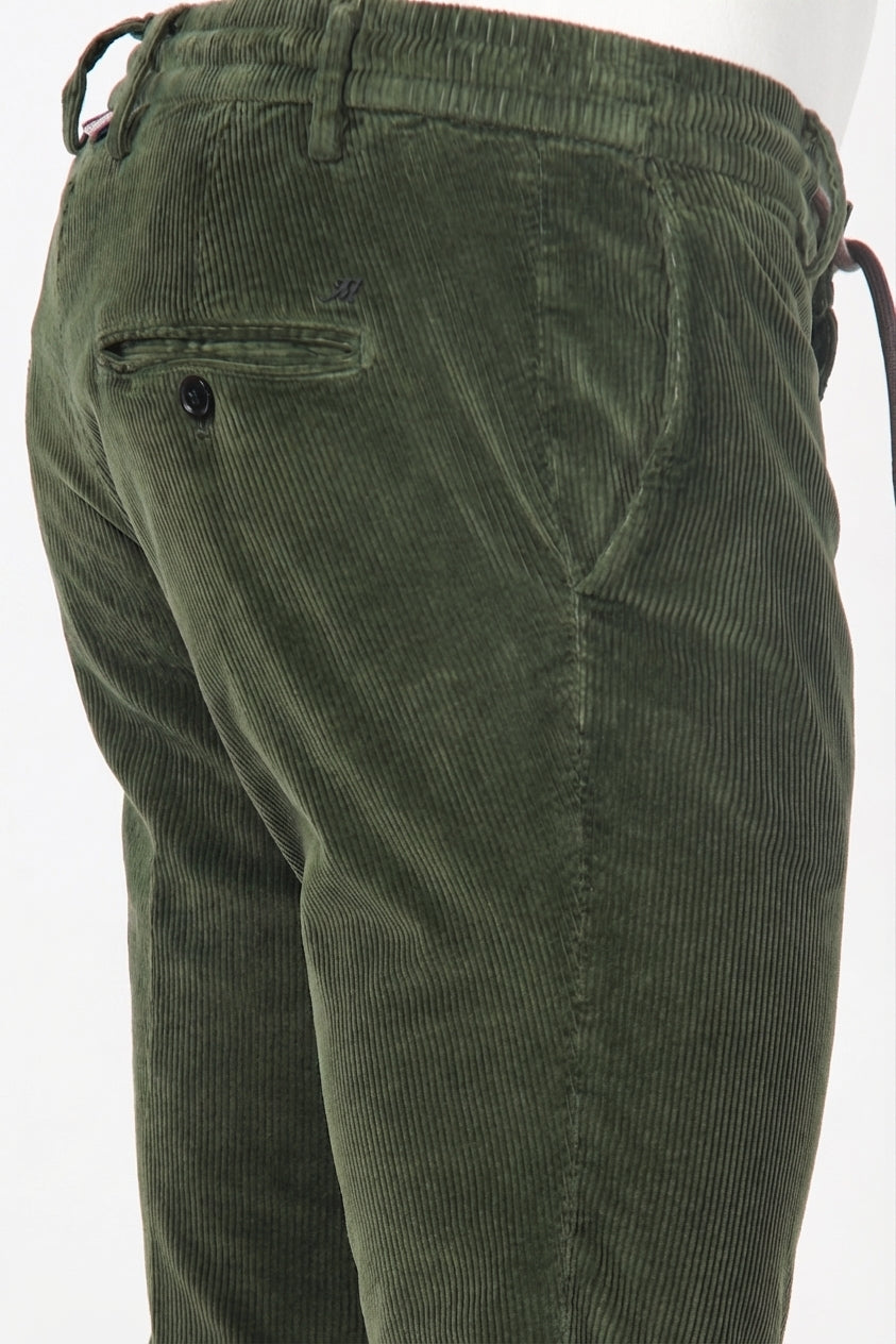 Milano Jogger Chinohose für Herren aus 500-Rippen-Feincord, Extra Slim Fit