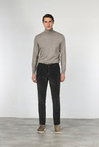 Milano Jogger men’s chino trousers in 500-wale corduroy extra slim fit