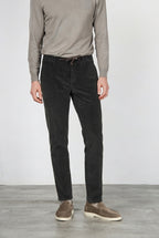 Milano Jogger men’s chino trousers in 500-wale corduroy extra slim fit