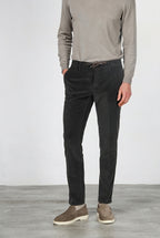 Milano Jogger men’s chino trousers in 500-wale corduroy extra slim fit