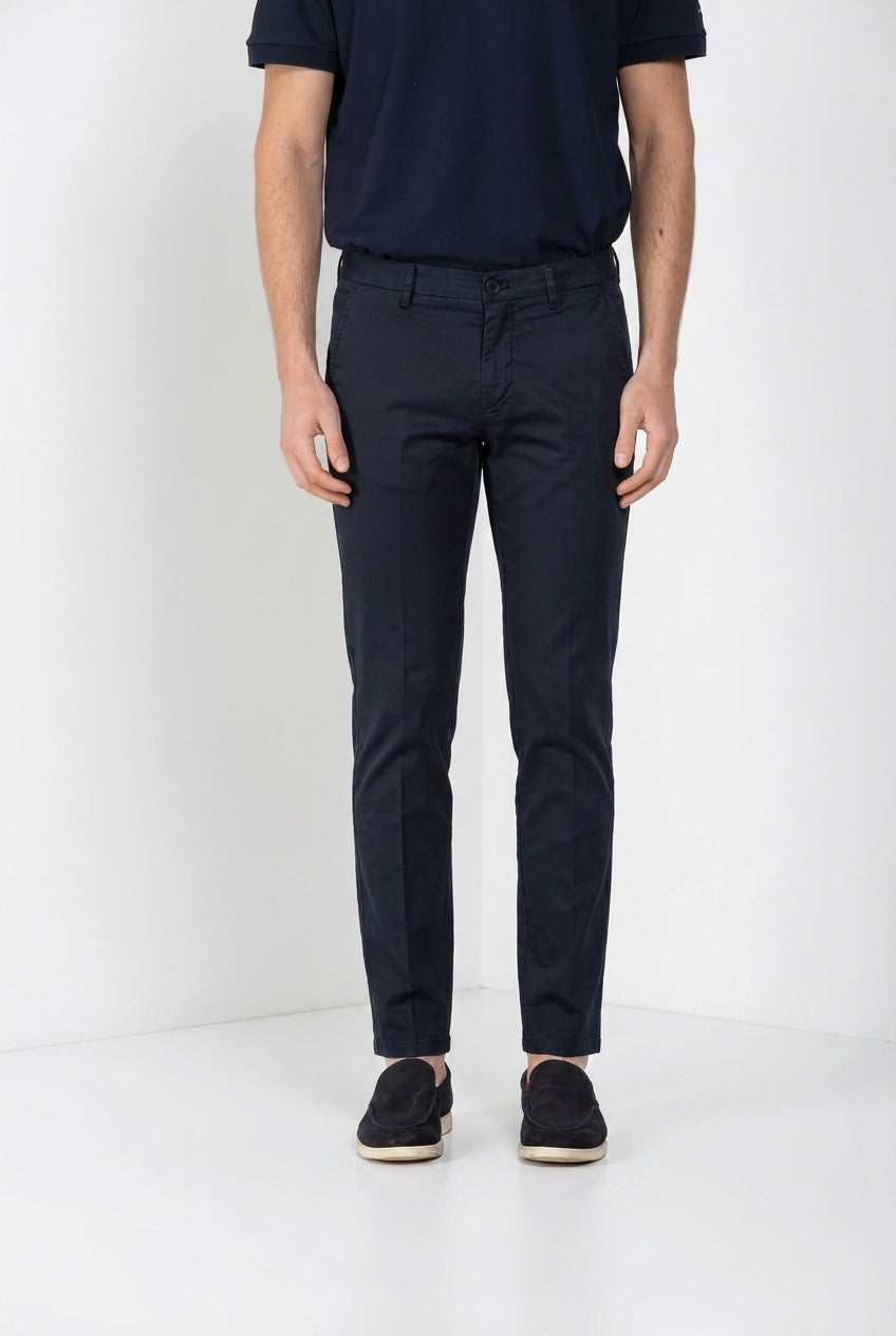 Torino Travel men's chino pants in technical travel stretch satin slim fit