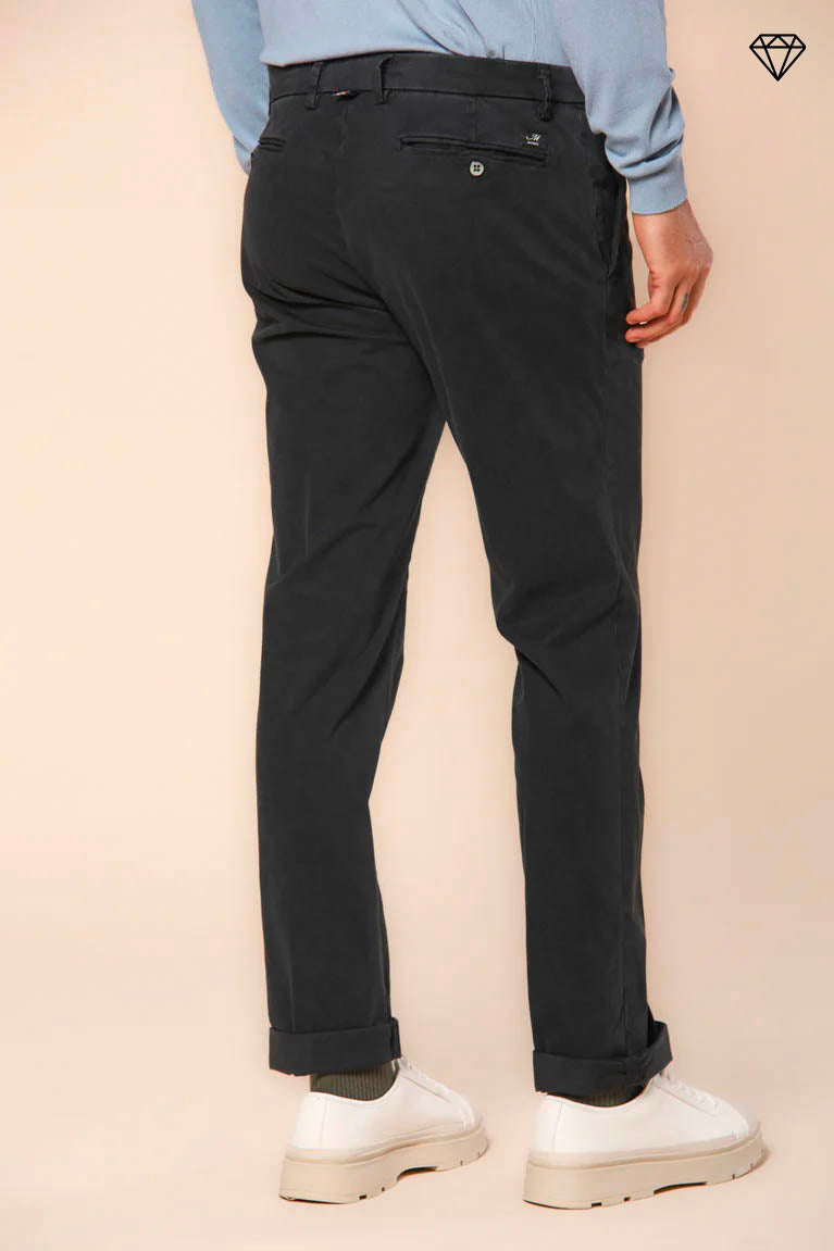 New York pantalon chino homme en gabardine stretch coupe régulière ①.