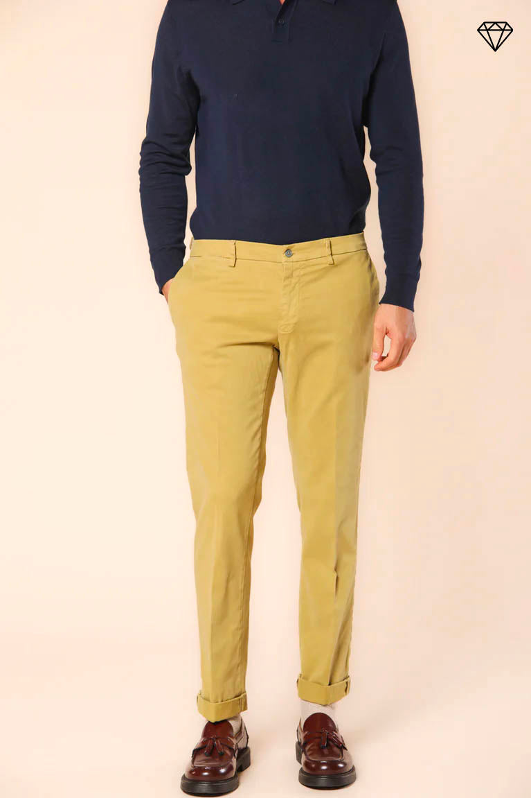 New York Herren Chino Hose aus Gabardine Stretch regular Fit  ①.