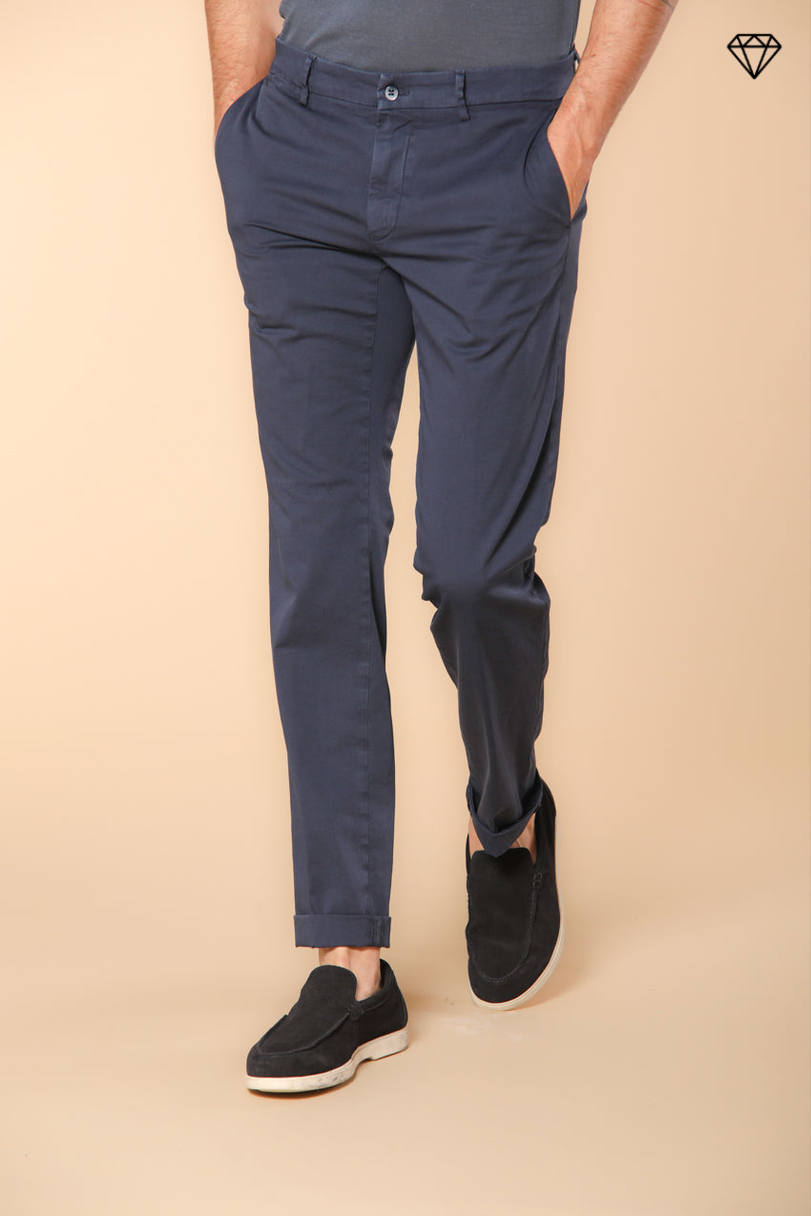 New York Herren Chino Hose aus Stretch-Satin Regular Fit ①