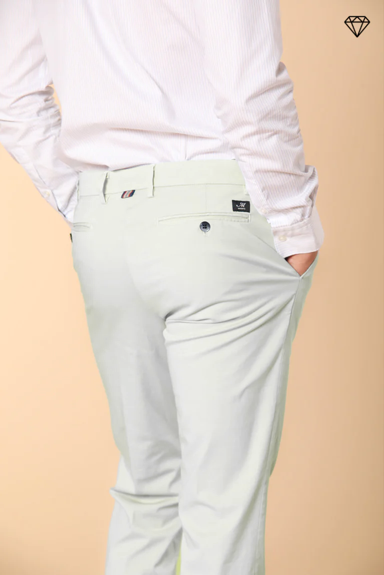 New York Pantalon chino homme  en satin stretch coupe Regular ①