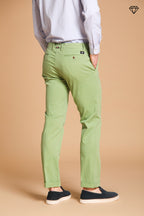 New York pantalon chino homme en satin stretch regular fit ①