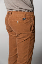 New York men's chino pants in 1000 wale corduroy regular fit