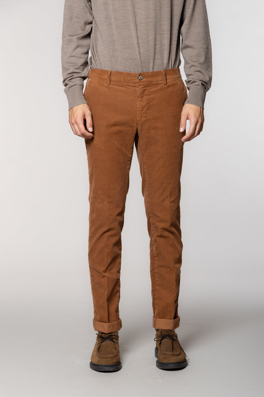 New York men's chino pants in 1000-ridge corduroy regular fit