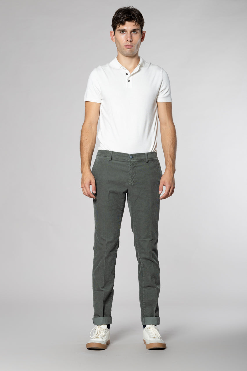 New York men's chino pants in 1000 wale corduroy regular fit
