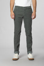 New York men's chino pants in 1000 wale corduroy regular fit