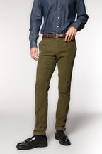 New York men's chino pants in 1000 wale corduroy regular fit