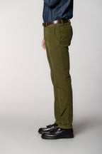 New York men's chino pants in 1000 wale corduroy regular fit