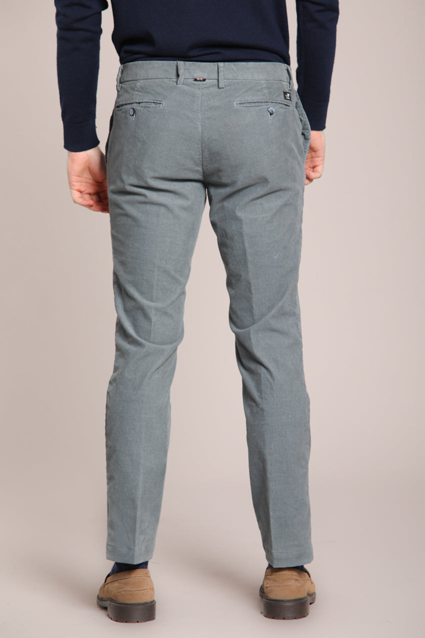 New York men's chino pants in 1000-ridge corduroy regular fit