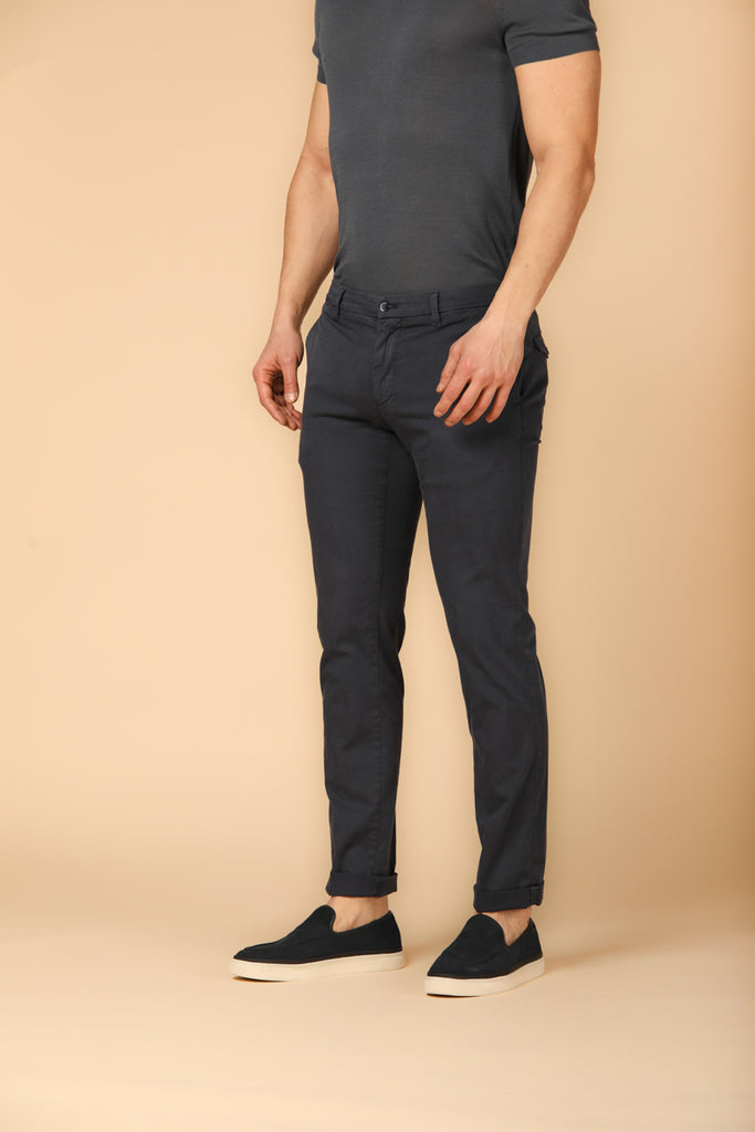 Image 2 de pantalon chino homme modèle New York City en bleu marine, coupe régulière de Mason's
